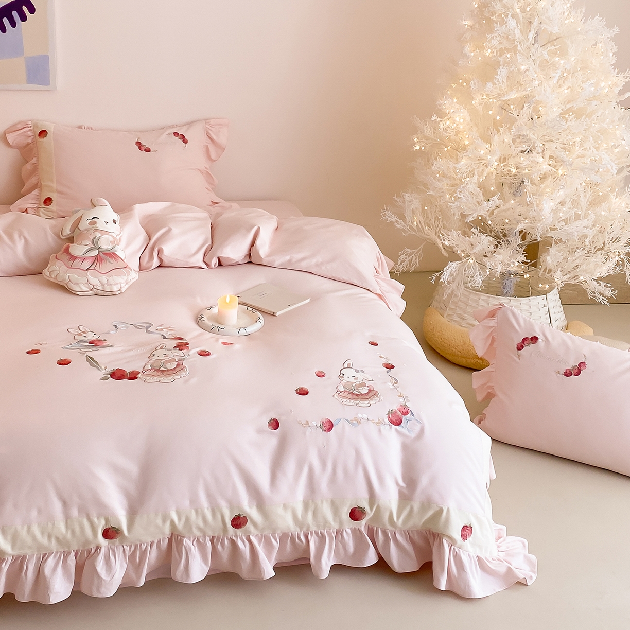 91家纺网 家纺一手货源 找家纺 （总）MIU缪家居 2025新款100支全棉磨毛四件套-草莓多多（控价368）