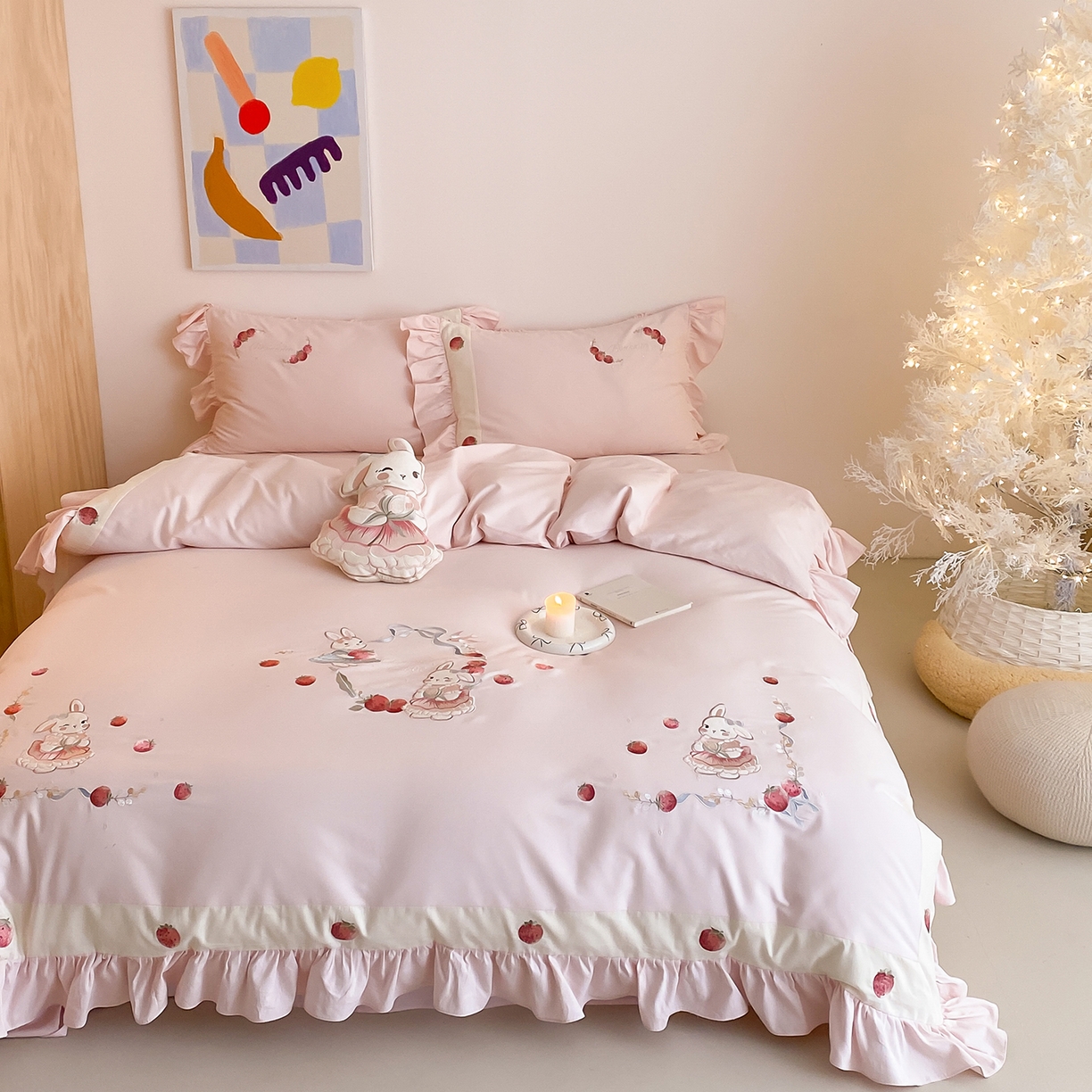 91家纺网 家纺一手货源 找家纺 MIU缪家居 2025新款100支全棉磨毛四件套-草莓多多（控价368） 草莓粉