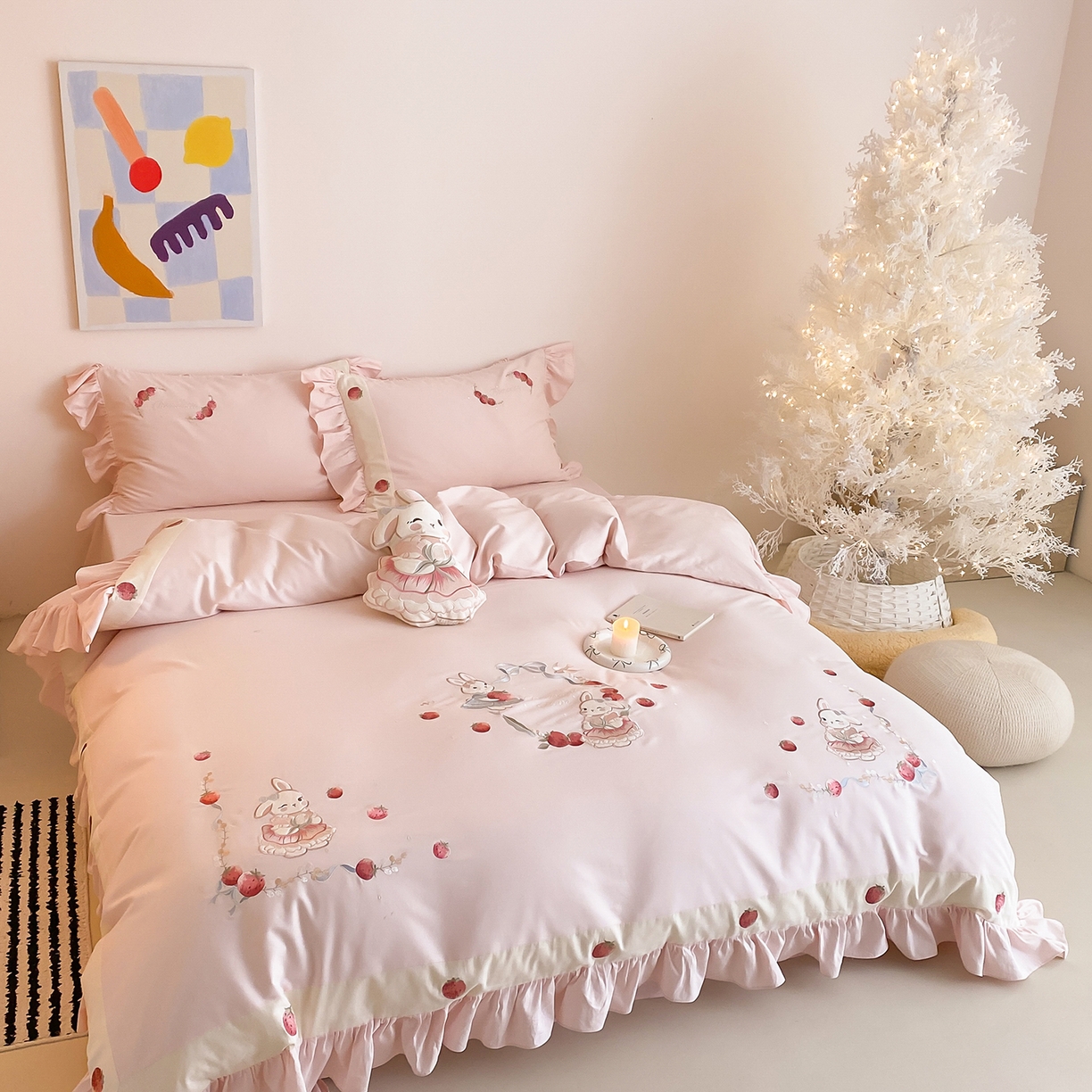 91家纺网 家纺一手货源 找家纺 MIU缪家居 2025新款100支全棉磨毛四件套-草莓多多（控价368） 草莓粉