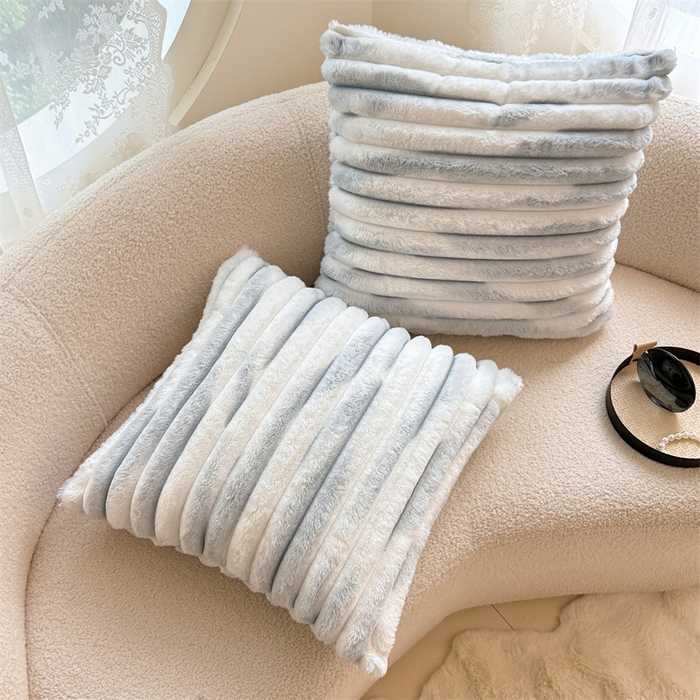 91家纺网 家纺一手货源 找家纺 梦舒羽 2025新款兔毛绒抱枕套法兰绒枕套宿舍枕芯套法莱绒枕头套-抽条 兔毛绒抽条-梦幻浅灰