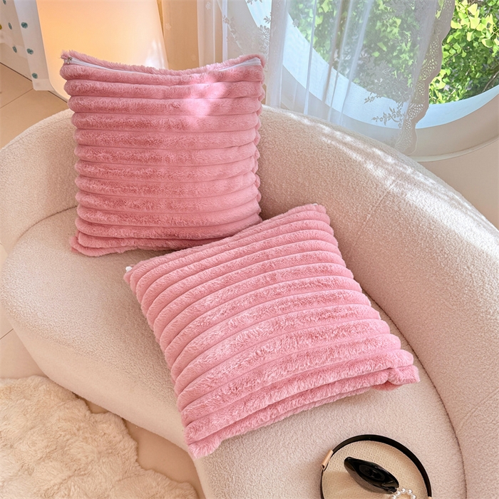 91家纺网 家纺一手货源 找家纺 梦舒羽 2025新款兔毛绒抱枕套法兰绒枕套宿舍枕芯套法莱绒枕头套-抽条 兔毛绒抽条-云梦粉