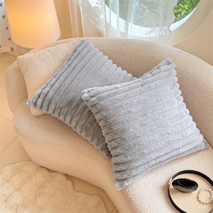 91家纺网 家纺一手货源 找家纺 梦舒羽 2025新款兔毛绒抱枕套法兰绒枕套宿舍枕芯套法莱绒枕头套-抽条 兔毛绒抽条-烟雨灰