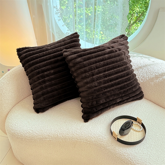 91家纺网 家纺一手货源 找家纺 梦舒羽 2025新款兔毛绒抱枕套法兰绒枕套宿舍枕芯套法莱绒枕头套-抽条 兔毛绒抽条-咖啡色