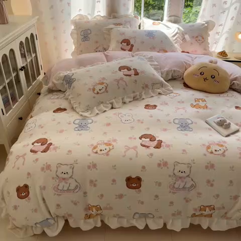 91家纺网 家纺一手货源 找家纺 慕澄家居 2025新款花边款牛奶绒印花四件套 花边款-碎花小汪