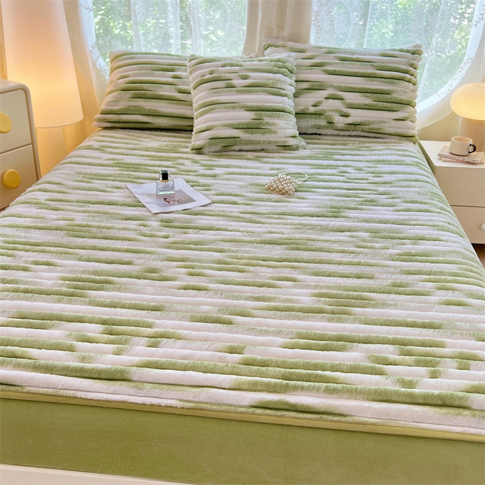 91家纺网 家纺一手货源 找家纺 梦舒羽 2025新款兔毛绒床笠床垫法兰绒保护套牛奶绒席梦思法莱绒床垫套-抽条 兔毛绒抽条-梦幻果绿