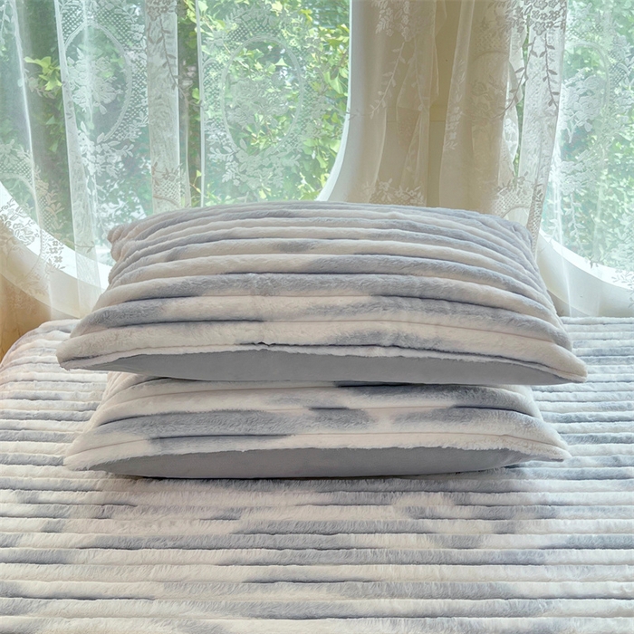 91家纺网 家纺一手货源 找家纺 梦舒羽 2025新款兔毛绒床笠床垫法兰绒保护套牛奶绒席梦思法莱绒床垫套-抽条 兔毛绒抽条-梦幻浅灰