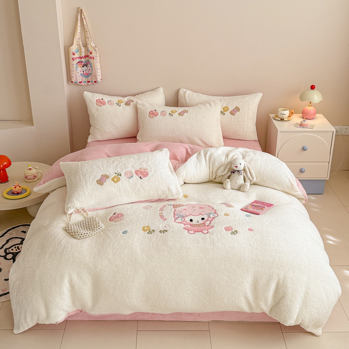 典曼家纺 2025新款A类羊羔绒刺绣四件套系列 可爱童梦