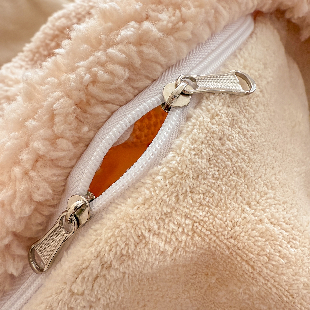 91家纺网 家纺一手货源 找家纺 典曼家纺 2025新款A类羊羔绒刺绣四件套系列 酷小狗