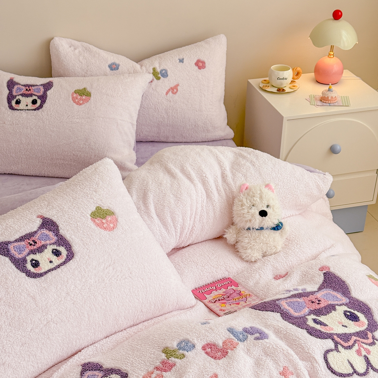 91家纺网 家纺一手货源 找家纺 典曼家纺 2025新款A类羊羔绒刺绣四件套系列 甜心宝贝