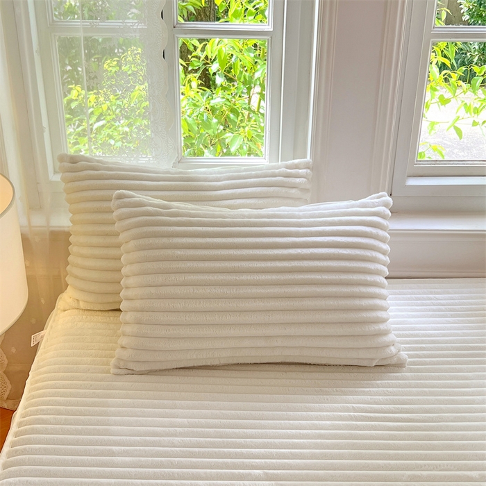 圣比熊 2025新款法莱绒枕套宿舍枕芯套单人48x74cm法兰绒兔毛绒枕头套-抽条 法莱绒抽条-晨曦白