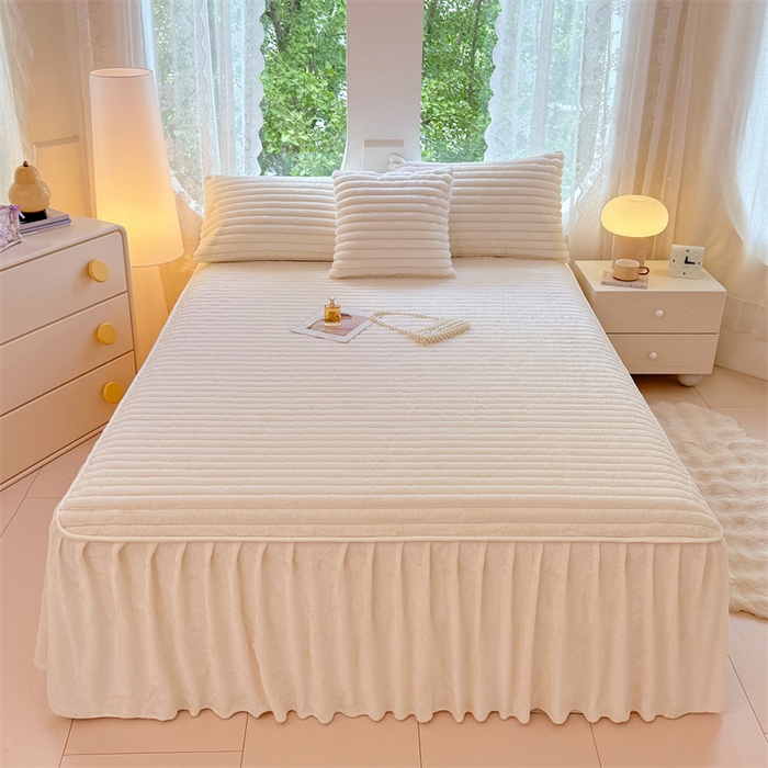 91家纺网 家纺一手货源 找家纺 梦舒羽 2025新款兔毛绒床裙法兰绒床垫保护罩牛奶绒床垫法莱绒床单罩-抽条 兔毛绒抽条-晨曦白