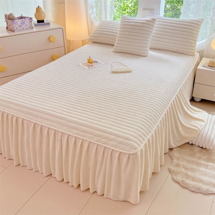 91家纺网 家纺一手货源 找家纺 梦舒羽 2025新款兔毛绒床裙法兰绒床垫保护罩牛奶绒床垫法莱绒床单罩-抽条 兔毛绒抽条-晨曦白