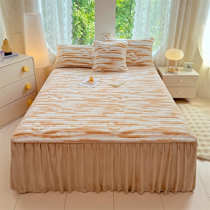 91家纺网 家纺一手货源 找家纺 梦舒羽 2025新款兔毛绒床裙法兰绒床垫保护罩牛奶绒床垫法莱绒床单罩-抽条 兔毛绒抽条-梦幻奶咖