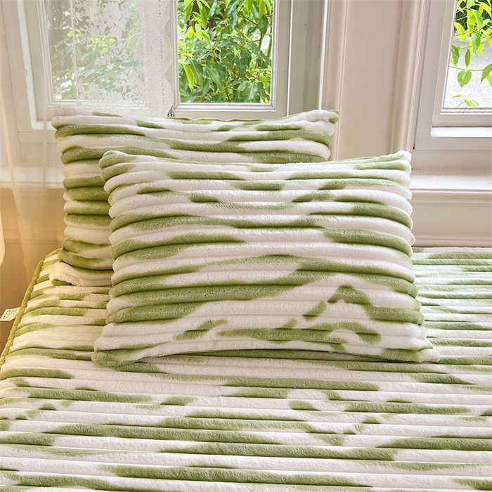 圣比熊 2025新款法莱绒枕套宿舍枕芯套单人48x74cm法兰绒兔毛绒枕头套-抽条 法莱绒抽条-梦幻果绿