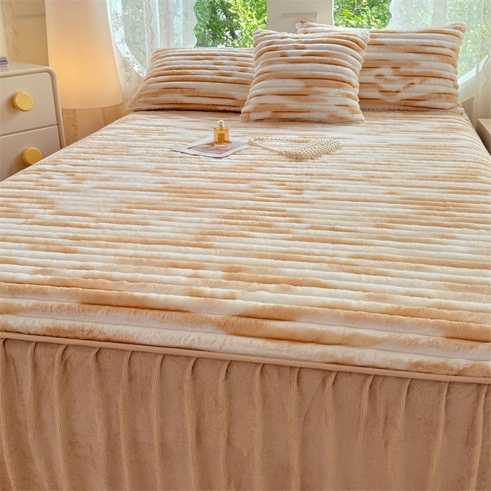 91家纺网 家纺一手货源 找家纺 梦舒羽 2025新款兔毛绒床裙法兰绒床垫保护罩牛奶绒床垫法莱绒床单罩-抽条 兔毛绒抽条-梦幻奶咖