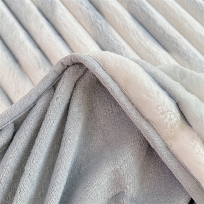 91家纺网 家纺一手货源 找家纺 梦舒羽 2025新款兔毛绒床裙法兰绒床垫保护罩牛奶绒床垫法莱绒床单罩-抽条 兔毛绒抽条-梦幻浅灰
