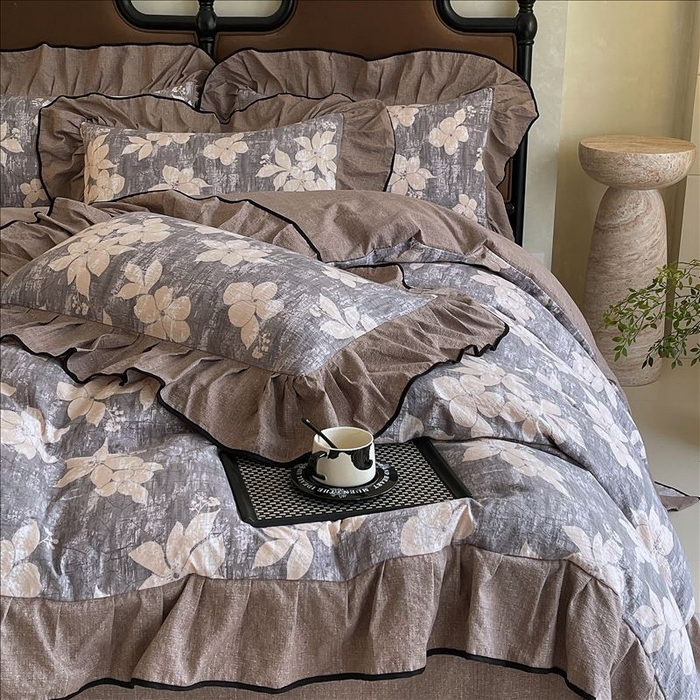 91家纺网 家纺一手货源 找家纺 丝芙妮家居（原乐视家纺） 2025新款A类原麻复合印花花边四件套 漫步花庭