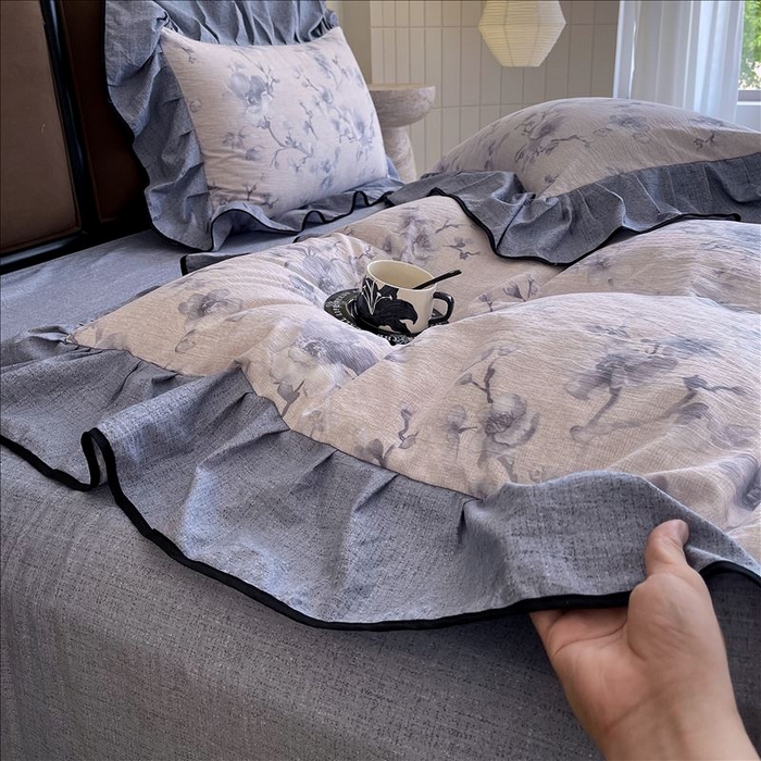 91家纺网 家纺一手货源 找家纺 丝芙妮家居（原乐视家纺） 2025新款A类原麻复合印花花边四件套 暗香疏影