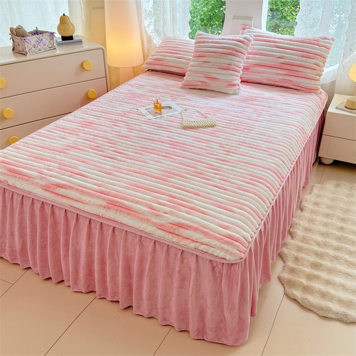 91家纺网 家纺一手货源 找家纺 梦舒羽 2025新款兔毛绒床裙法兰绒床垫保护罩牛奶绒床垫法莱绒床单罩-抽条 兔毛绒抽条-梦幻樱粉