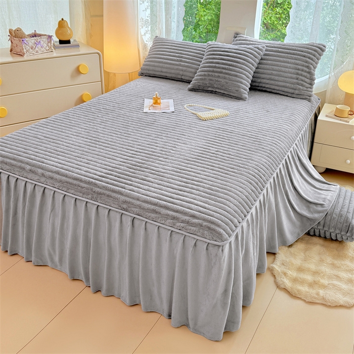 91家纺网 家纺一手货源 找家纺 梦舒羽 2025新款兔毛绒床裙法兰绒床垫保护罩牛奶绒床垫法莱绒床单罩-抽条 兔毛绒抽条-烟雨灰