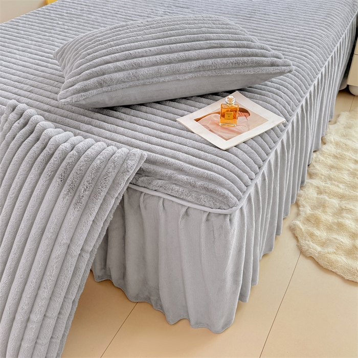 91家纺网 家纺一手货源 找家纺 梦舒羽 2025新款兔毛绒床裙法兰绒床垫保护罩牛奶绒床垫法莱绒床单罩-抽条 兔毛绒抽条-烟雨灰