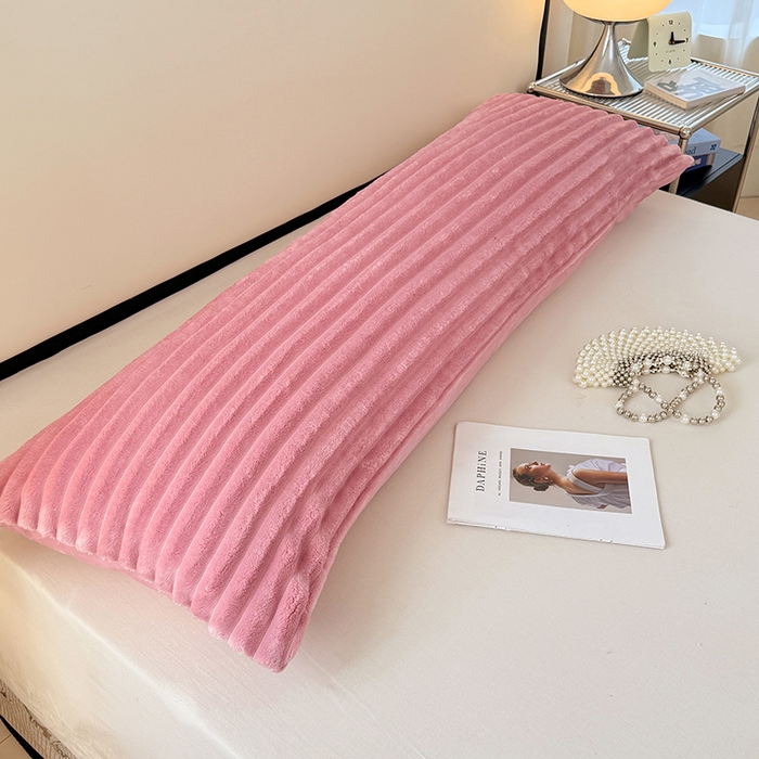 91家纺网 家纺一手货源 找家纺 圣比熊 2025新款法莱绒双人枕套牛奶绒加长法兰绒枕芯套兔毛绒雪花绒枕头套-抽条 法莱绒抽条-云梦粉