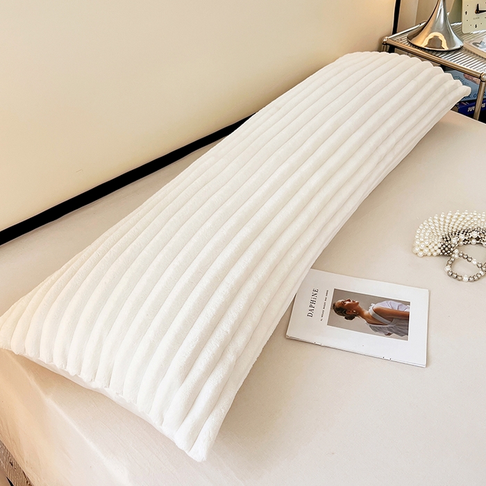 91家纺网 家纺一手货源 找家纺 圣比熊 2025新款法莱绒双人枕套牛奶绒加长法兰绒枕芯套兔毛绒雪花绒枕头套-抽条 法莱绒抽条-晨曦白