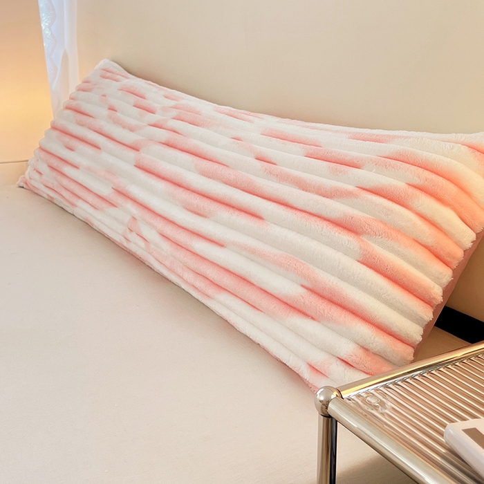 91家纺网 家纺一手货源 找家纺 圣比熊 2025新款法莱绒双人枕套牛奶绒加长法兰绒枕芯套兔毛绒雪花绒枕头套-抽条 法莱绒抽条-梦幻樱粉