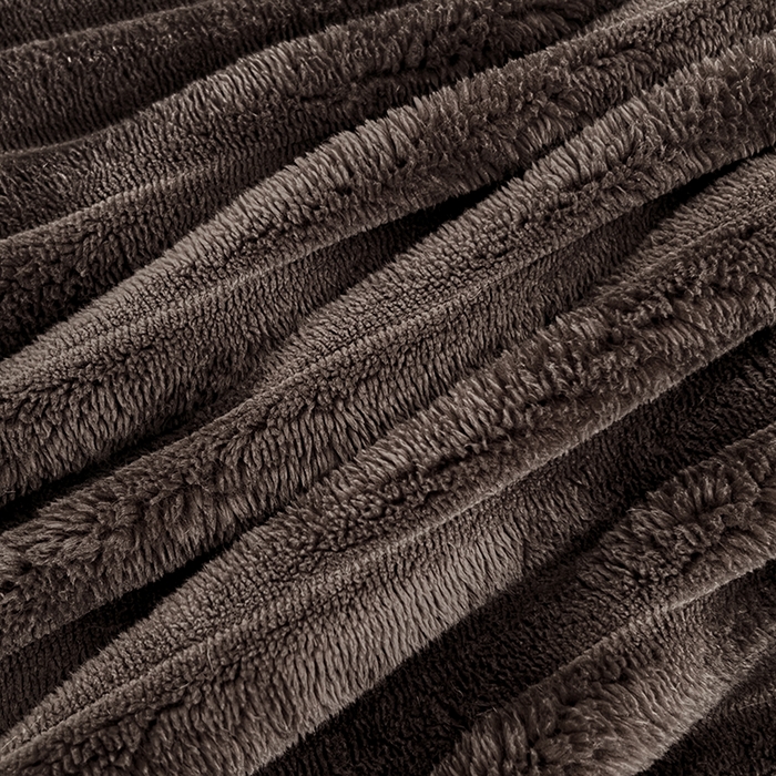 91家纺网 家纺一手货源 找家纺 圣比熊 2025新款法莱绒双人枕套牛奶绒加长法兰绒枕芯套兔毛绒雪花绒枕头套-抽条 法莱绒抽条-咖啡色