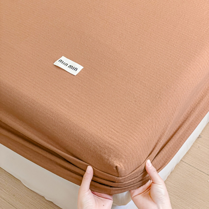 91家纺网 家纺一手货源 找家纺 澜妃 2025新款云感提花双层纱单床笠 床笠单件 红棕泡泡