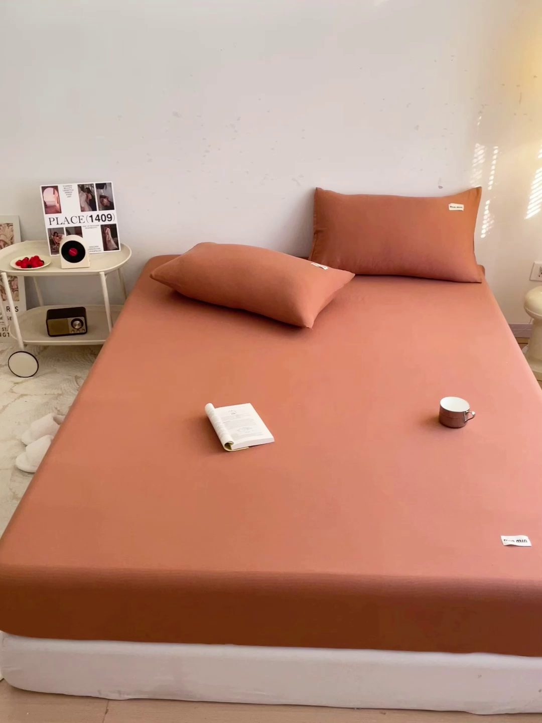 91家纺网 家纺一手货源 找家纺 澜妃 2025新款云感提花双层纱单床笠 床笠单件 红棕泡泡