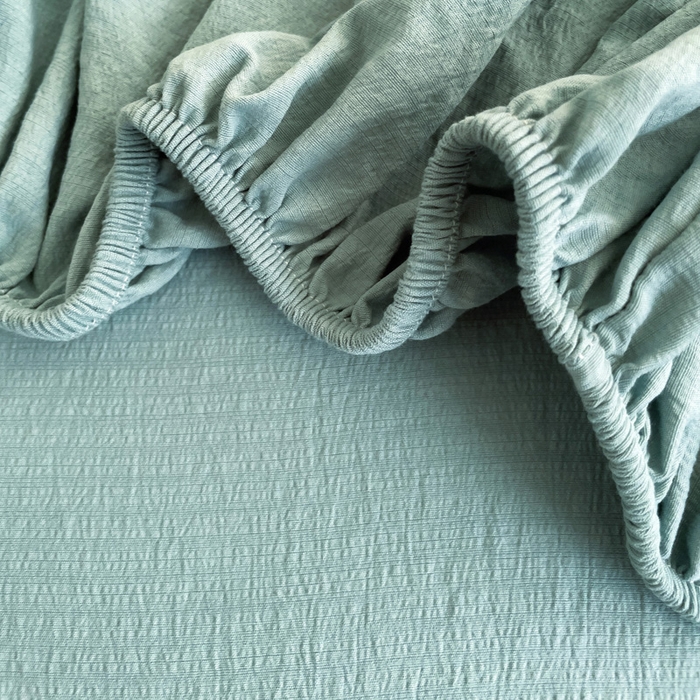 91家纺网 家纺一手货源 找家纺 澜妃 2025新款云感提花双层纱单床笠 床笠单件 青绿泡泡