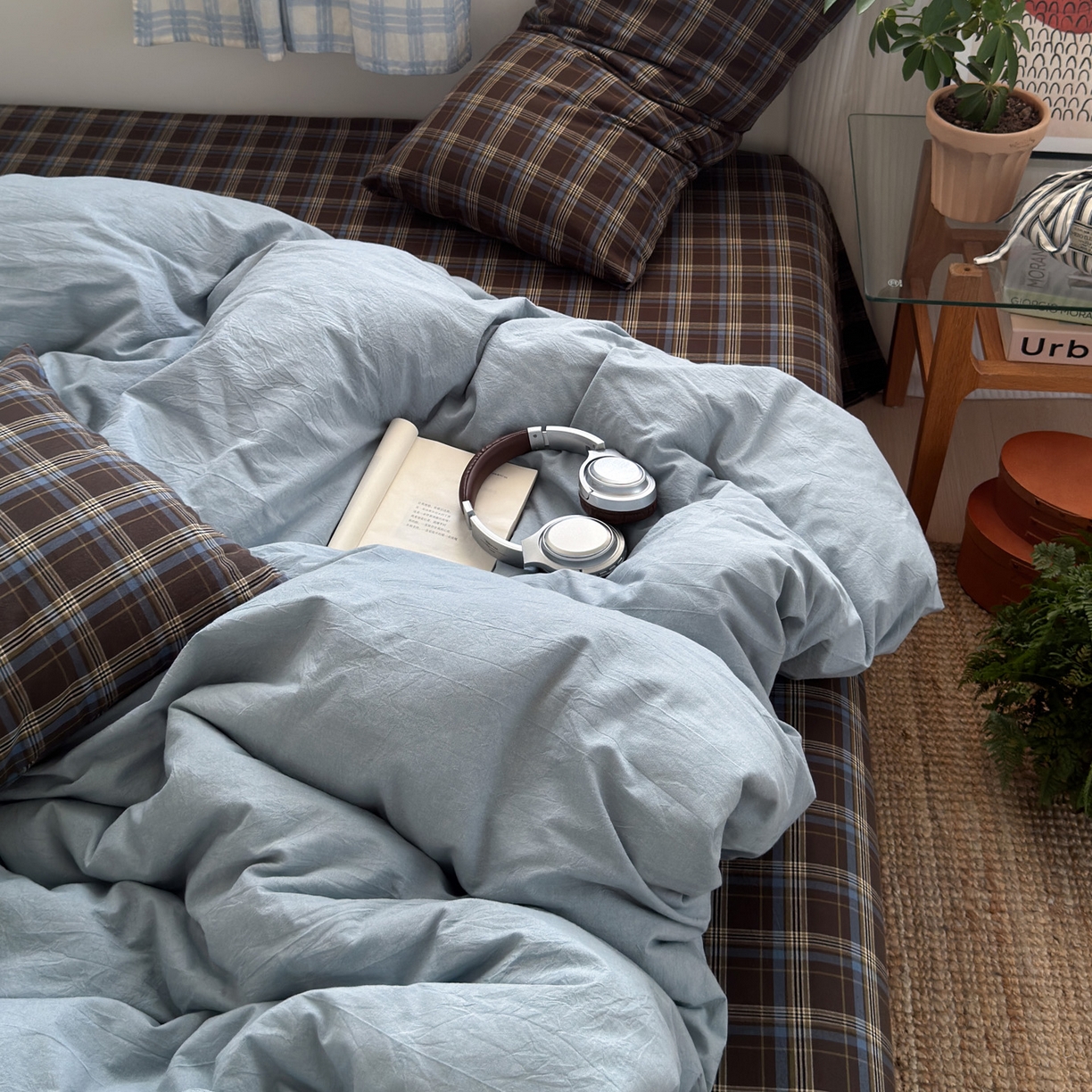 91家纺网 家纺一手货源 找家纺 玖弘家居 2025新款纯色被套格子单混搭四件套 海岸蓝格-浅蓝（枕套格子）