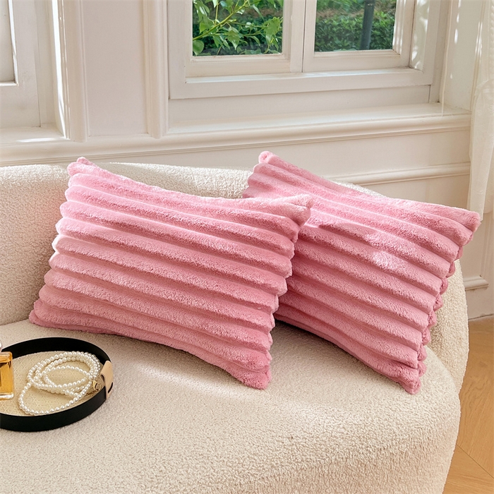 91家纺网 家纺一手货源 找家纺 梦舒羽 2025新款法莱绒抱枕套法兰绒枕套宿舍枕芯套兔毛绒30x50枕头套-抽条 法莱绒抽条-云梦粉