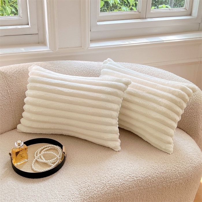 91家纺网 家纺一手货源 找家纺 梦舒羽 2025新款法莱绒抱枕套法兰绒枕套宿舍枕芯套兔毛绒30x50枕头套-抽条 法莱绒抽条-晨曦白