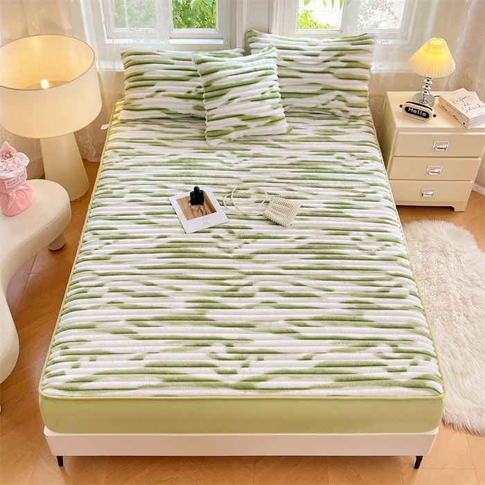 91家纺网 家纺一手货源 找家纺 圣比熊 2025新款法莱绒床笠法兰绒床垫保护套牛奶绒兔毛绒席梦思床垫套-抽条 法莱绒抽条-梦幻果绿