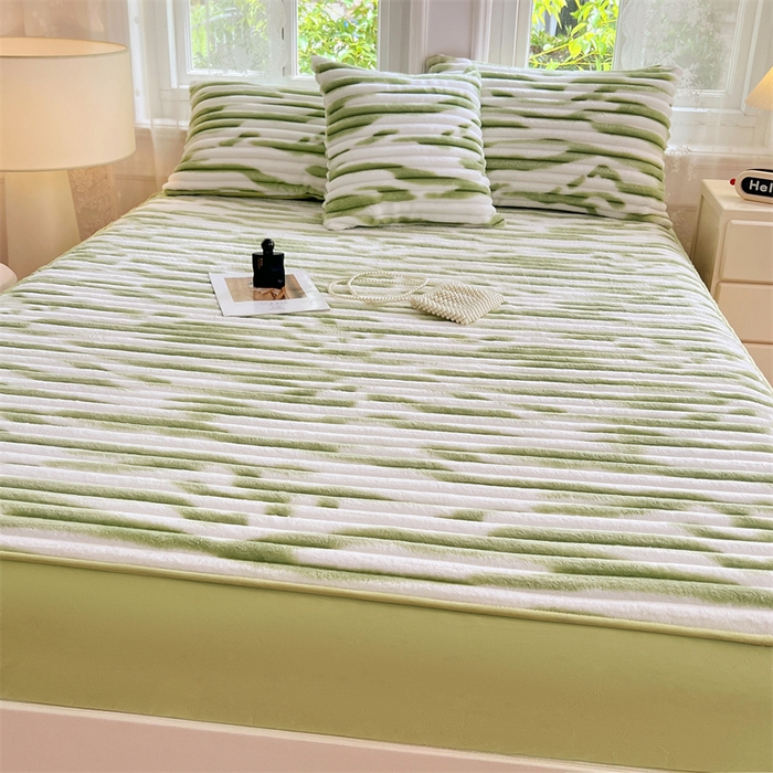 91家纺网 家纺一手货源 找家纺 圣比熊 2025新款法莱绒床笠法兰绒床垫保护套牛奶绒兔毛绒席梦思床垫套-抽条 法莱绒抽条-梦幻果绿