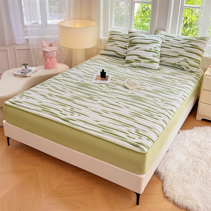 91家纺网 家纺一手货源 找家纺 圣比熊 2025新款法莱绒床笠法兰绒床垫保护套牛奶绒兔毛绒席梦思床垫套-抽条 法莱绒抽条-梦幻果绿