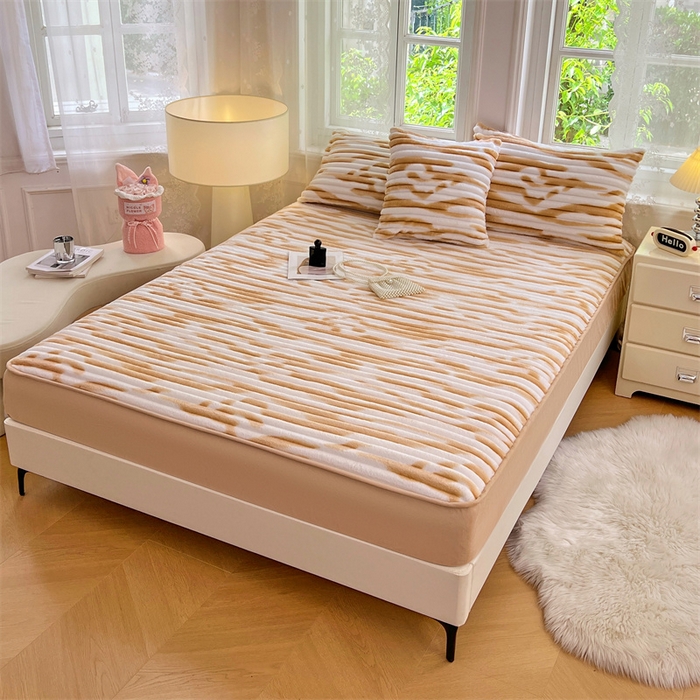 91家纺网 家纺一手货源 找家纺 圣比熊 2025新款法莱绒床笠法兰绒床垫保护套牛奶绒兔毛绒席梦思床垫套-抽条 法莱绒抽条-梦幻奶咖