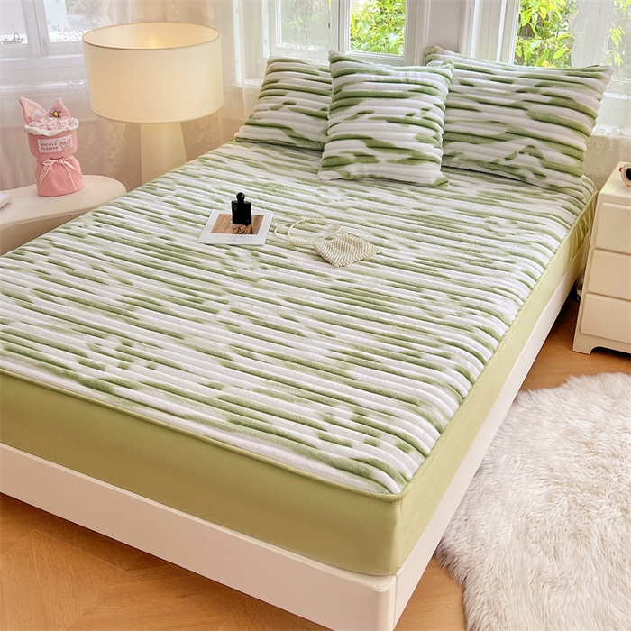 91家纺网 家纺一手货源 找家纺 圣比熊 2025新款法莱绒床笠法兰绒床垫保护套牛奶绒兔毛绒席梦思床垫套-抽条 法莱绒抽条-梦幻果绿