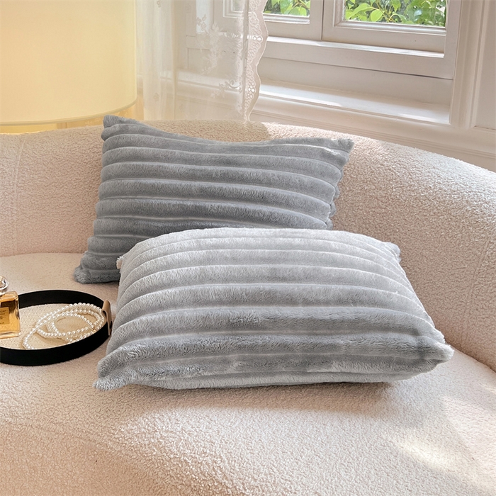 91家纺网 家纺一手货源 找家纺 梦舒羽 2025新款法莱绒抱枕套法兰绒枕套宿舍枕芯套兔毛绒30x50枕头套-抽条 法莱绒抽条-烟雨灰
