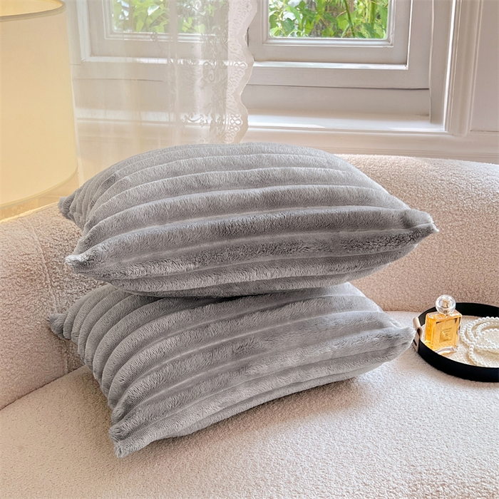 91家纺网 家纺一手货源 找家纺 梦舒羽 2025新款法莱绒抱枕套法兰绒枕套宿舍枕芯套兔毛绒30x50枕头套-抽条 法莱绒抽条-烟雨灰