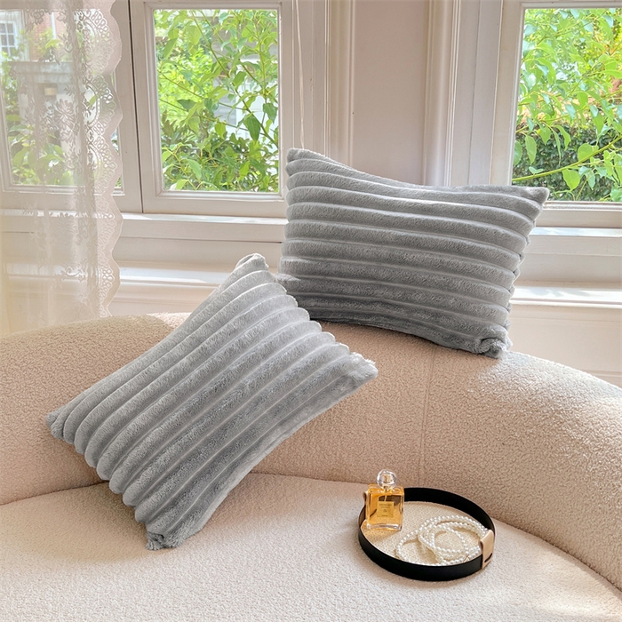 91家纺网 家纺一手货源 找家纺 梦舒羽 2025新款法莱绒抱枕套法兰绒枕套宿舍枕芯套兔毛绒30x50枕头套-抽条 法莱绒抽条-烟雨灰