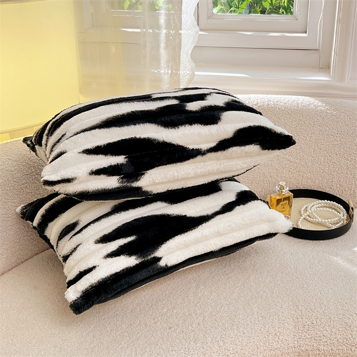 91家纺网 家纺一手货源 找家纺 梦舒羽 2025新款法莱绒抱枕套法兰绒枕套宿舍枕芯套兔毛绒30x50枕头套-抽条 法莱绒抽条-梦幻墨白