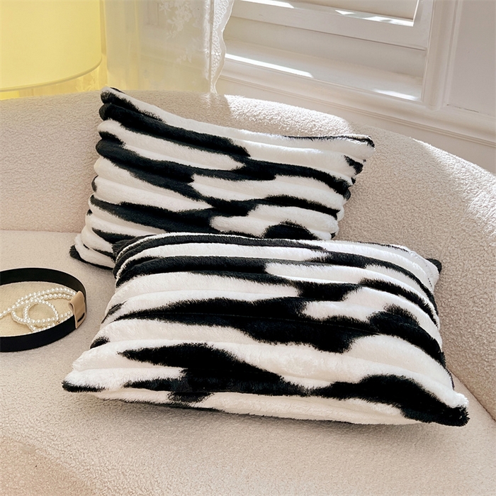 91家纺网 家纺一手货源 找家纺 梦舒羽 2025新款法莱绒抱枕套法兰绒枕套宿舍枕芯套兔毛绒30x50枕头套-抽条 法莱绒抽条-梦幻墨白