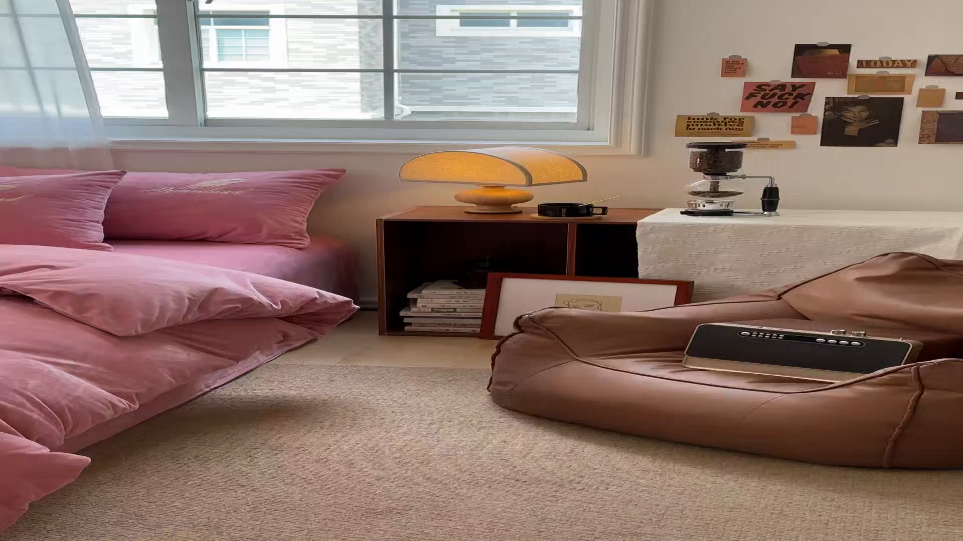 91家纺网 家纺一手货源 找家纺 爱彼家纺 2025新款牛奶绒刺绣四件套--羽毛系列-风格一 羽毛-浅豆