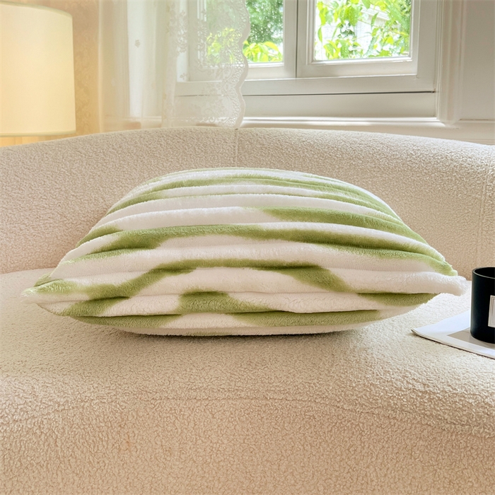 91家纺网 家纺一手货源 找家纺 梦舒羽 2025新款法莱绒抱枕套法兰绒枕套宿舍枕芯套兔毛绒枕头套-抽条 法莱绒抽条-梦幻果绿