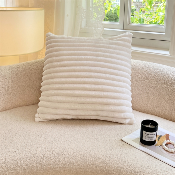 91家纺网 家纺一手货源 找家纺 梦舒羽 2025新款法莱绒抱枕套法兰绒枕套宿舍枕芯套兔毛绒枕头套-抽条 法莱绒抽条-晨曦白