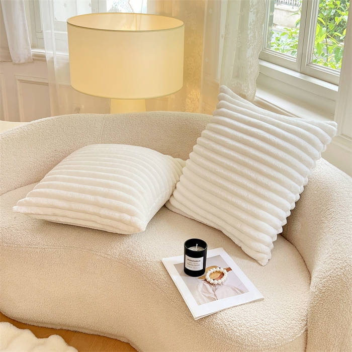 91家纺网 家纺一手货源 找家纺 梦舒羽 2025新款法莱绒抱枕套法兰绒枕套宿舍枕芯套兔毛绒枕头套-抽条 法莱绒抽条-晨曦白