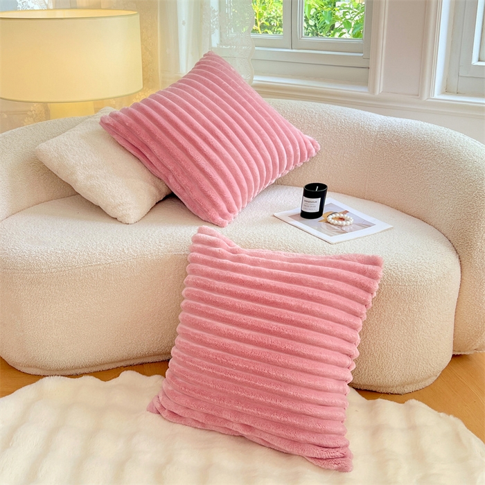 91家纺网 家纺一手货源 找家纺 梦舒羽 2025新款法莱绒抱枕套法兰绒枕套宿舍枕芯套兔毛绒枕头套-抽条 法莱绒抽条-云梦粉